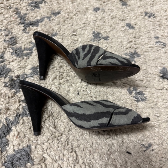 Vintage Donald J Pliner Gray Black Zebra Print Mule Leather Heels Size 8 1/2 - Picture 5 of 10